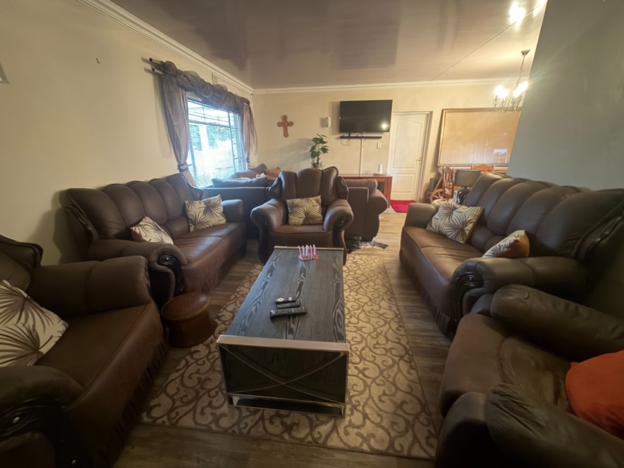 4 Bedroom Property for Sale in Roodia Free State